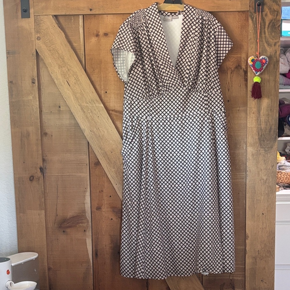 eshakti Brown and Cream Geometric Midi Dress